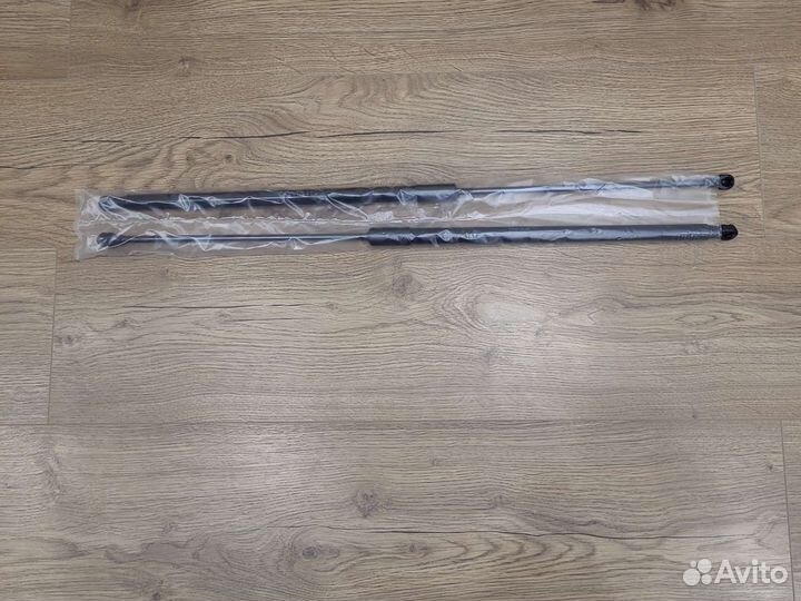 Газовые упоры капота LADA Granta