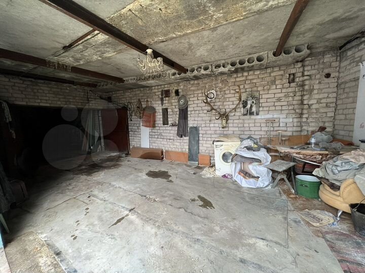 Гараж, > 30 м²