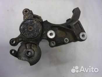 Натяжитель ремня грм