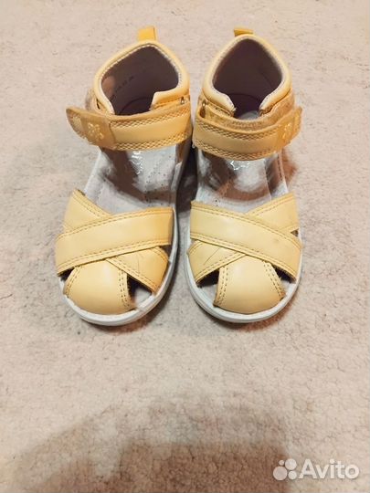 Сандалии для девочки 24 размер