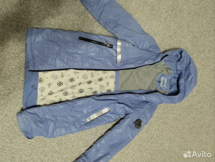 Тонкая курточка