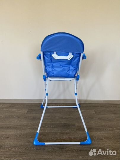 Стульчик для кормления с перекидной столешницей