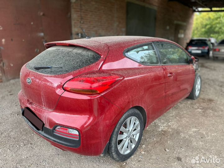 Kia Ceed 1.6 МТ, 2014, битый, 185 700 км