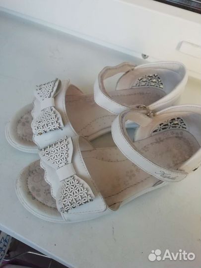 Босоножки для девочки