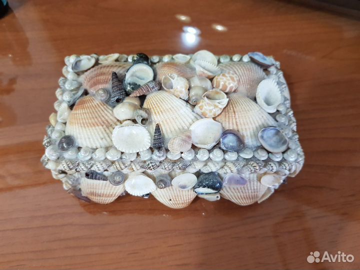 Шкатулка из ракушек