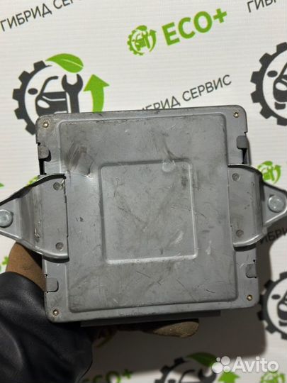 Блок управления двигателем Toyota Prius NHW20