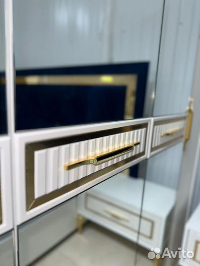 Спальный гарнитур 