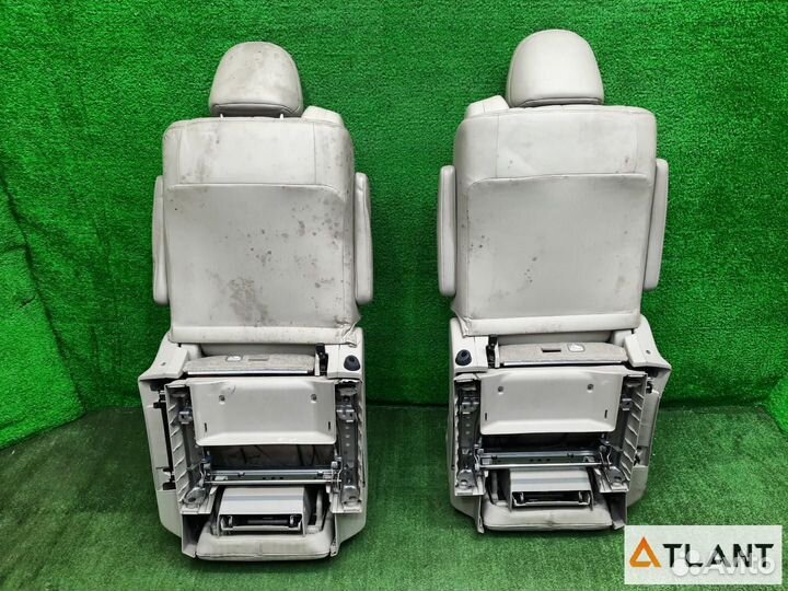 Кресло заднее левое toyota estima