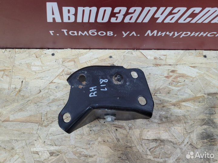 Кронштейн балки задний правый Renault Logan