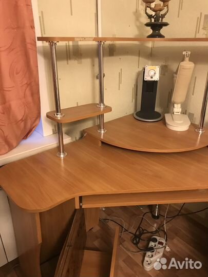 Компьютерный стол