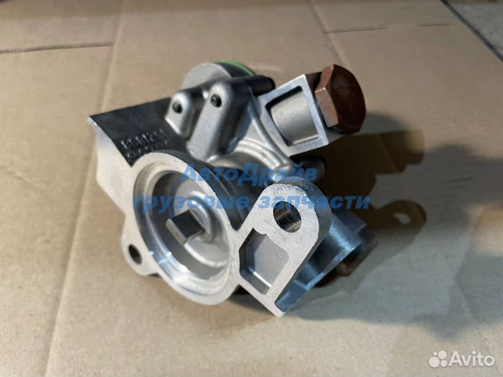 Насос масляный кпп Вольво Фм9 1521900