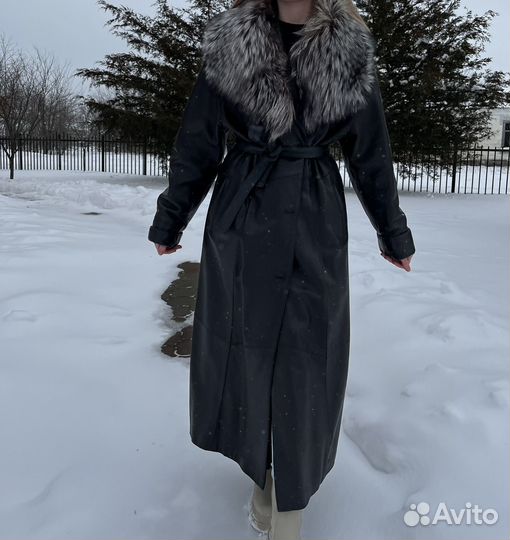 Плащ женский из натуральной кожи с мехом