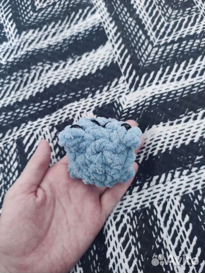 Вязаная лягушка