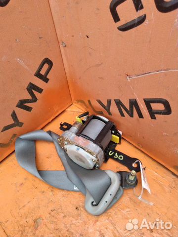 Ремень безопасности передний Nissan Bassara U30