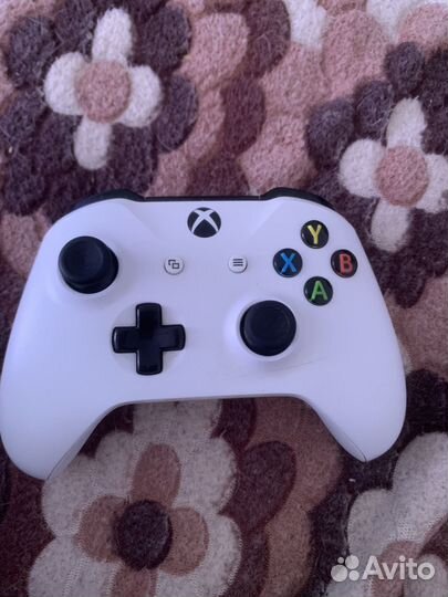 Геймпад xbox one s