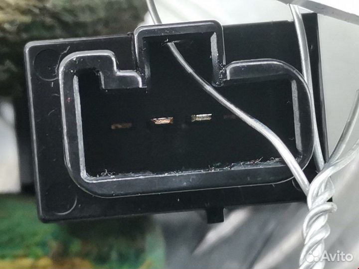 Кнопка открывания люка Toyota Avensis 8484105010