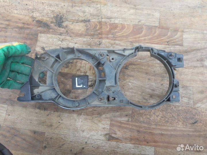 Кронштейн фар левый BMW 5-серия E34 1988-1995