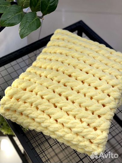 Плед детский вязаный