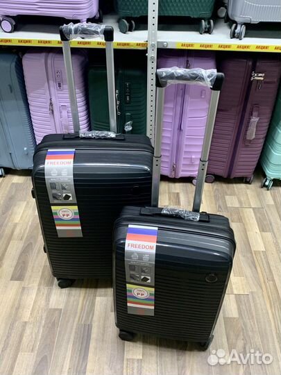 Чемодан на колесах ручная кладь s