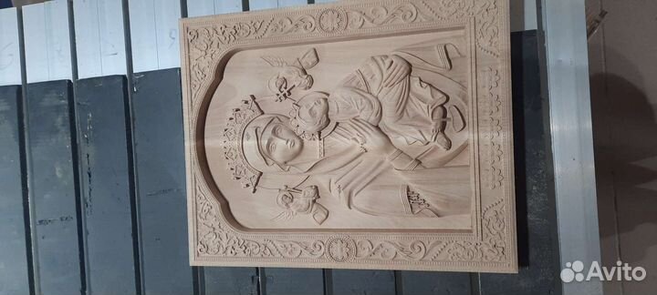 Резные иконы из дерева