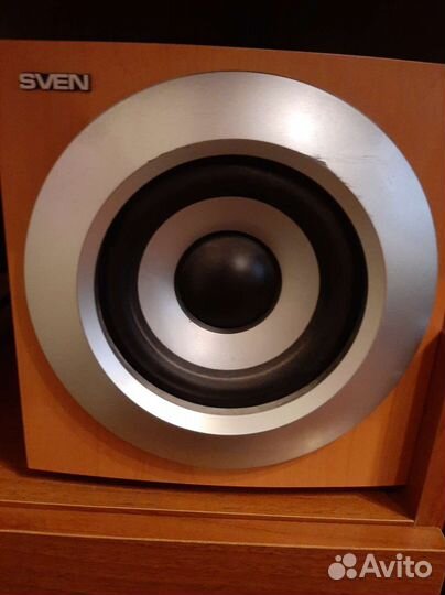Сабвуфер и колонки sven