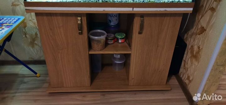 Аквариум и рыбки