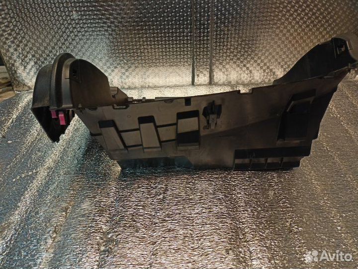 Пластик салона Toyota Highlander 3.5 2GR-FE 2012