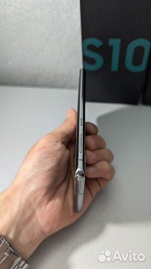 Samsung Galaxy S10, 8/128 ГБ