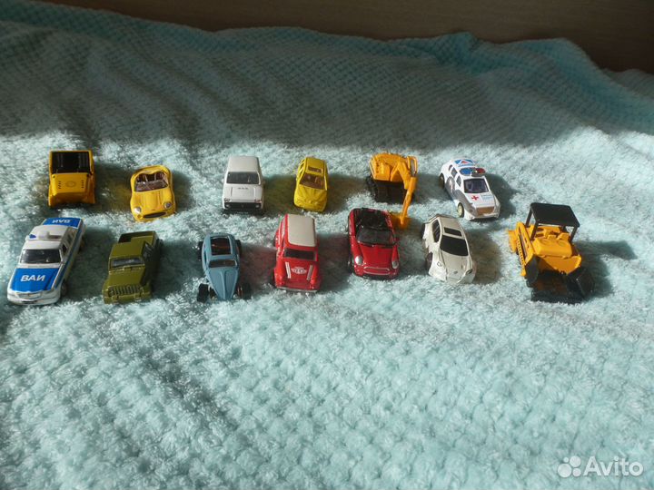 Машинки металлические
