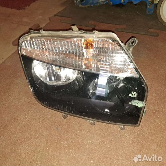 Фара Renault Duster