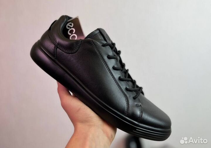 Кроссовки Ecco легкие