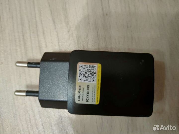 Сетевое зарядное устройство для телефонов