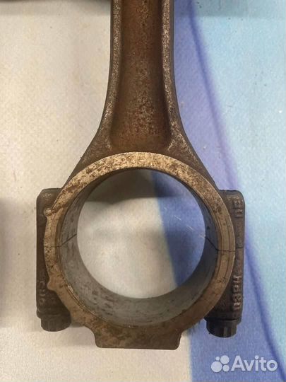 Поршень в сборе с шатуном 038107065CH