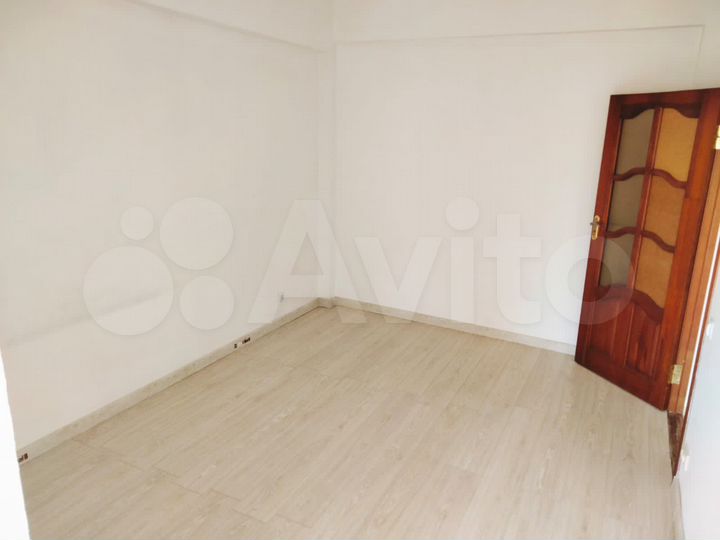 1-к. квартира, 40 м², 1/10 эт.