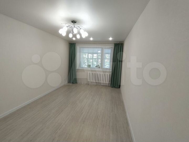 2-к. квартира, 53 м², 1/5 эт.