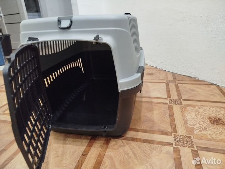 Переноска для кошек и собак