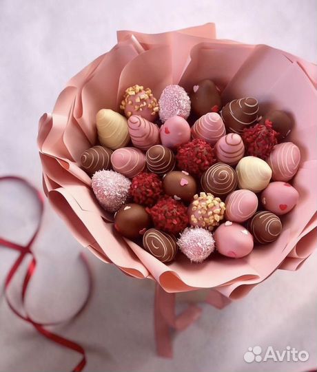 Клубника в шоколаде подарок