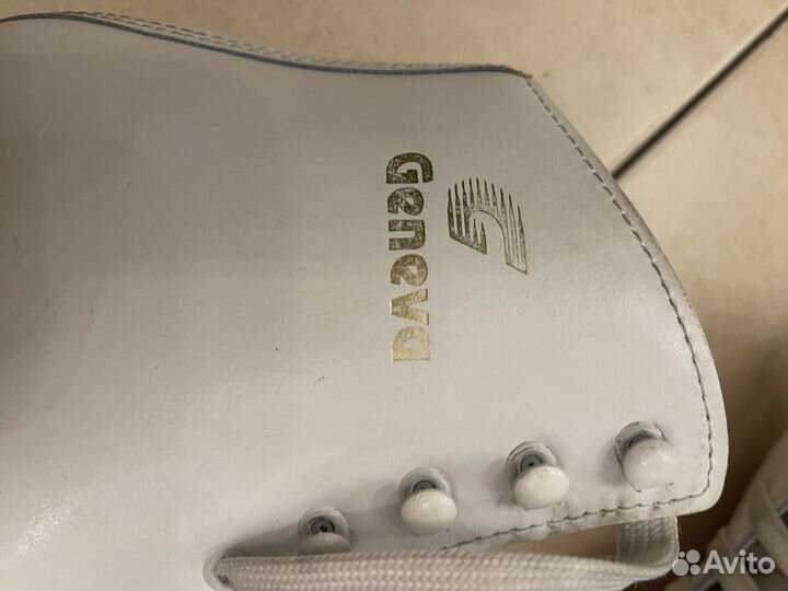 Коньки фигурные