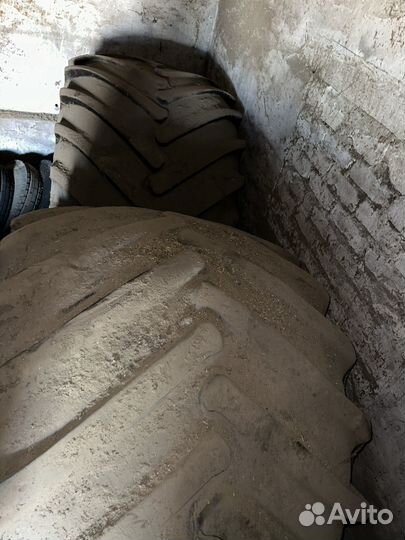 Резина с диском к 700 широкая 71*47-25 ф82