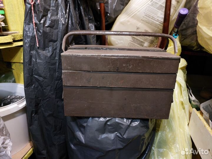 Ящик для инструмента металлический