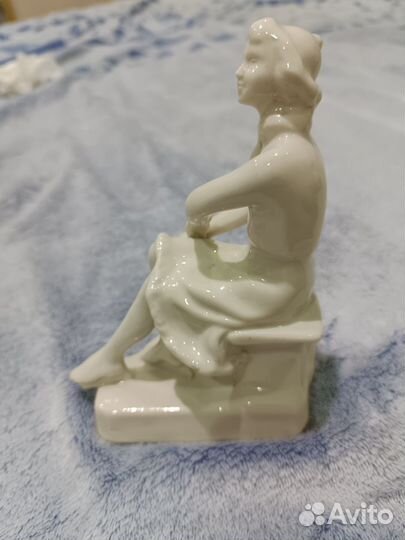 Фарфоровая статуэтка «Фигуристка». «Конькобежка»