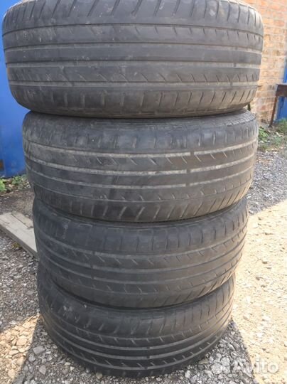 Dunlop SP Sport Maxx TT DSST 225/60 R17