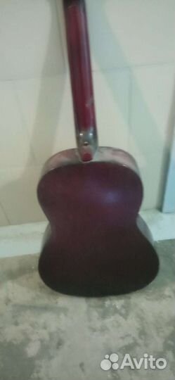 Гитарат6-и струнная б/у