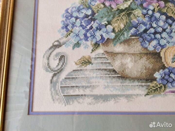 Картина вышитая крестом на ткани 