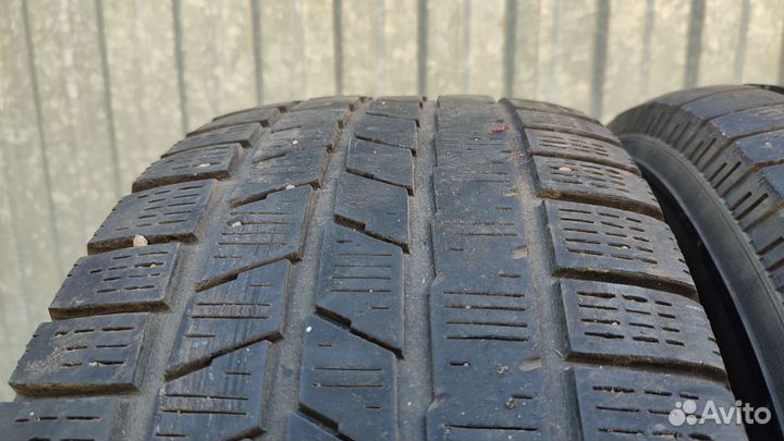 Pirelli Ice 235/55 R18 104
