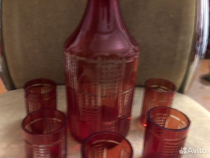 Набор красное резное стекло графин рюмки