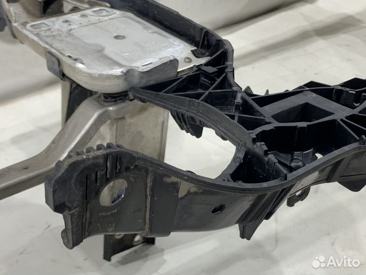 Несущая панель радиаторов Audi A7 4G