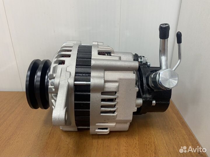 Генератор Mitsubishi 4D56 12V 90A 2 Руч