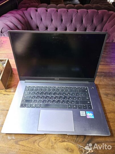 Honor magicbook x15 i5