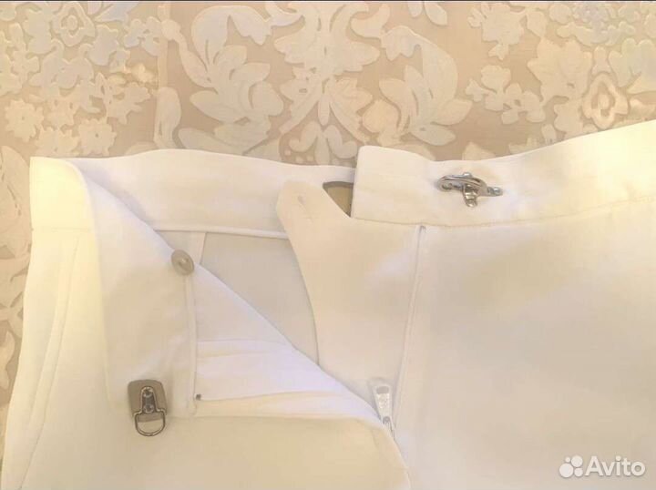 Белые брюки